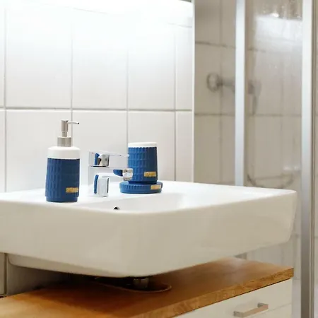 Big Apt. Potsdamer Platz Apartment *